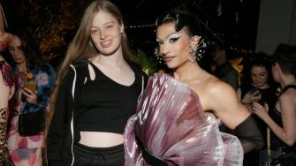 Hija trans de Elon Musk debuta como drag queen