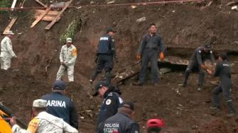 El diputado Francisco Vázquez Rodríguez informó que los legisladores locales donarán una quincena, equivalente a unos 3 millones de pesos, para apoyar a los damnificados por las lluvias en Veracruz, Puebla e Hidalgo. Aún se define qué instancia recibirá el donativo.