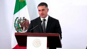 Autoridades federales detuvieron en Uruapan a Samuel “N” y Josué Elogio “N”, presuntos implicados en el asesinato de Carlos Manzo. Las capturas se lograron tras análisis de telefonía y evidencias presentadas en el Gabinete de Seguridad.