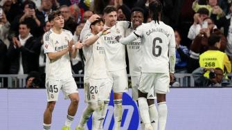 Real Madrid resuelve, pega fuerte ante el Elche y le sigue el pulso al Barça
