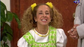 María Elena Saldaña 'La Güereja' se desmaya en público