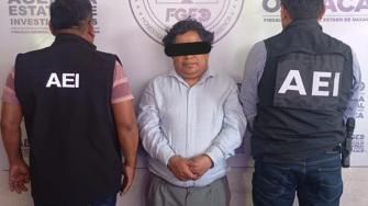 Un hombre fue detenido en Ocotlán de Morelos, Oaxaca, acusado de abusar sexualmente de cuatro menores en un centro esotérico. El sujeto utilizaba 'limpias' y falsos retiros espirituales como pretexto para las agresiones.