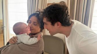 Salma Hayek se convierte en abuela; conoce al nuevo integrante de su familia