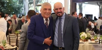 Martín Urieta y Roberto Cantoral en el festejo del Día del Compositor