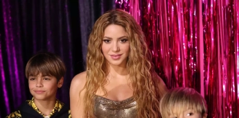 Shakira junto a sus hijos Milan y Sasha.