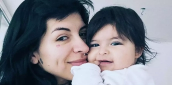 Cazzu y su hija Inti