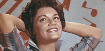 Fallece Connie Francis a los 87 años, su legado se reaviva en TikTok