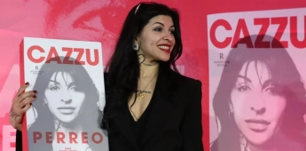Cazzu en Ciudad de México presentando su libro 'Perreo'
