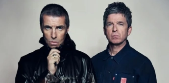 Fans de Oasis hacen ritual para pedirle a Tláloc que no llueva el día de sus conciertos