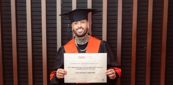 Nicky Jam recibe doctorado honoris causa