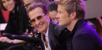 Emmanuel celebra 50 años de carrera con emotiva misa de acción de gracias