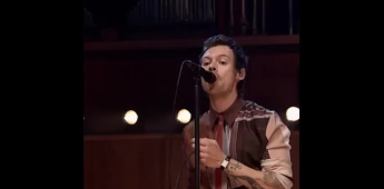 Harry Styles cover “Everybody Wants to Rule the World”