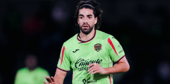 Rodolfo Pizarro ante el Monterrey