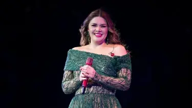 Yuridia estrena 'Qué agonía' sin Ángela Aguilar