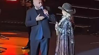 Lupillo Rivera es el primer invitado sorpresa de Alicia Villarreal