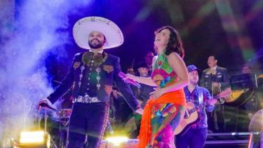 Leonardo y ángela aguilar, angela aguilar, leonardo aguilar, angela y hermano