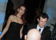 Dua Lipa se habría comprometido con su novio Callum Turner en plena Navidad