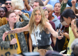 Jennifer Aniston es rociada con aceite en las calles de Nueva York