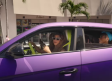 Shakira promete regalar a un fan su Lamborghini morado del video de 'Soltera'