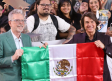 Tom Cruise se entrega a sus fans mexicanos durante premiere en CDMX