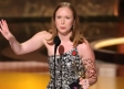 Hannah Einbinder desata controversia al decir “F*ck ICE y Free Palestine” al recibir su Emmy