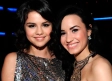 Demi Lovato deja atrás las diferencias y dedica emotivo mensaje a Selena Gómez por su compromiso