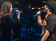 ECHANDO CHISPA: Alejandro Fernández junto a Yuridia en concierto