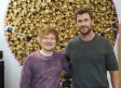 Chris Hemsworth y Ed Sheeran recrean escena de 'Avengers'