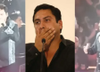 CHANDO CHISPA: Golpean a Julión Álvarez con un ramo de flores