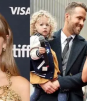 Taylor Swift revela que es la madrina de los hijos de Blake Lively y Ryan Reynolds