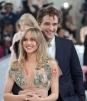 Suki Waterhouse: la multifacética artista que conquistó el corazón de Robert Pattinson