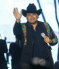 Julión Álvarez enfrenta la cancelación de su visa de trabajo y preocupa a la industria grupera