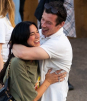 Dua Lipa y Callum Turner protagonizan momento romántico en Hyde Park durante festival