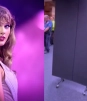 Taylor Swift desata rumores de embarazo al ocultarse tras una pared en el partido de los Chiefs