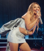 Hilary Duff anuncia gira en pleno concierto
