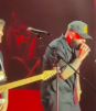 ECHANDO CHISPA: Carín León canta La Camisa Nengra junto a Juanes