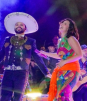 ECHANDO CHISPA: Ángela y Leonardo Aguilar cantando Desvelado